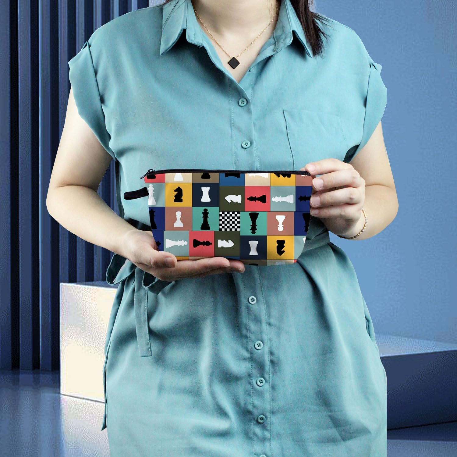 Livel Lhood Chess Makeup Bag Cute Small Organizer Zipper Pouch Chess Cosmetic Bag Christmas Birthday Present for Chess Lovers Players Friends Women image number 6