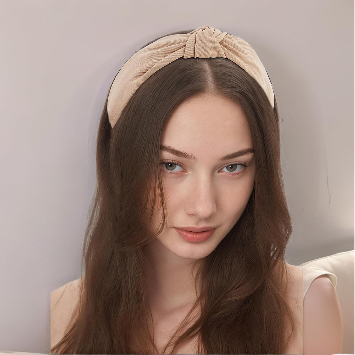 TELAIN Pack of 4 Hair Bands for Women, Top Knot Headbands for Girls, Hair Bands for Women, Plain Turban Wide Hair Bands in Black, White, Beige image number 6