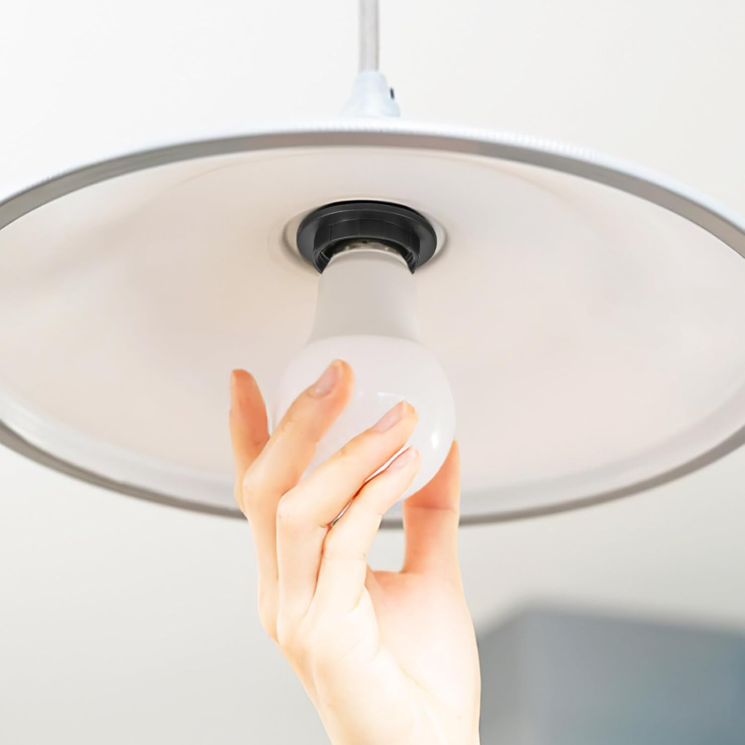 Housoutil Lamp Holder Fixing Rings 4 Pack E27 E26 Light Socket Collar Rings Replacement Parts for Pendant Table Floor Lamps Quick Installation and Heat Resistant