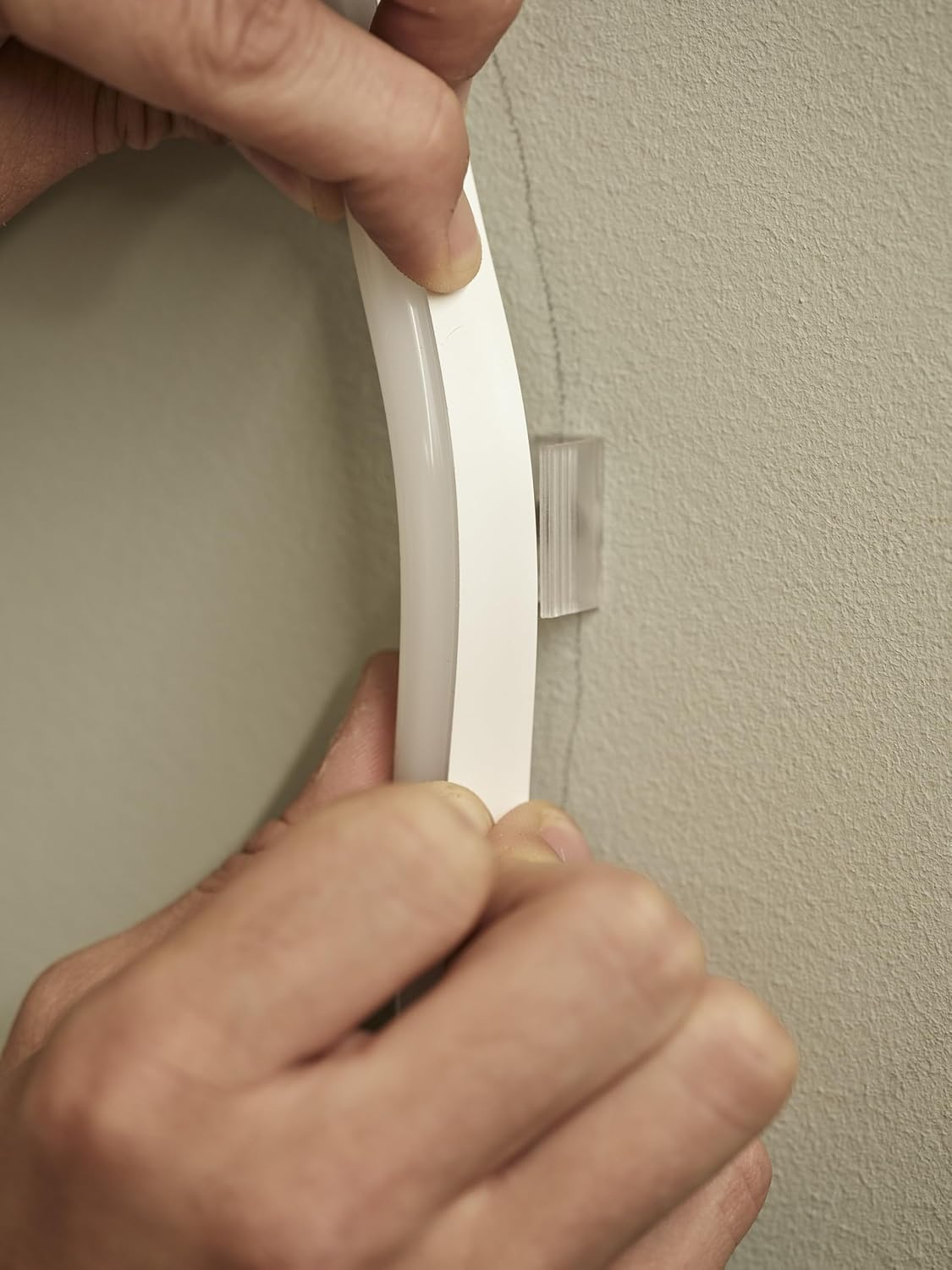 OSRAM Neon Flex Decorative Outdoor LED Strips, Warm White, 5 M, Silicone, IP44 Protection, Indirect and Direct Lighting for Garden and Balcony image number 6