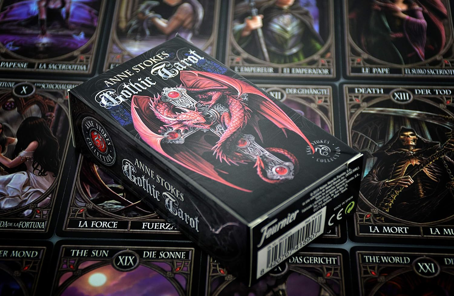 Fournier Heraclio 41590 Anne Stokes Gothic Tarot Cards, Black image number 5