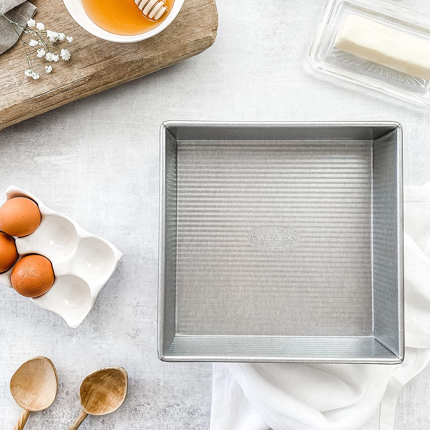 USA Pan Bakeware Square Cake Pan, 8 Inch, Nonstick & Quick Release Coating, Made in the USA from Aluminized Steel image number 5
