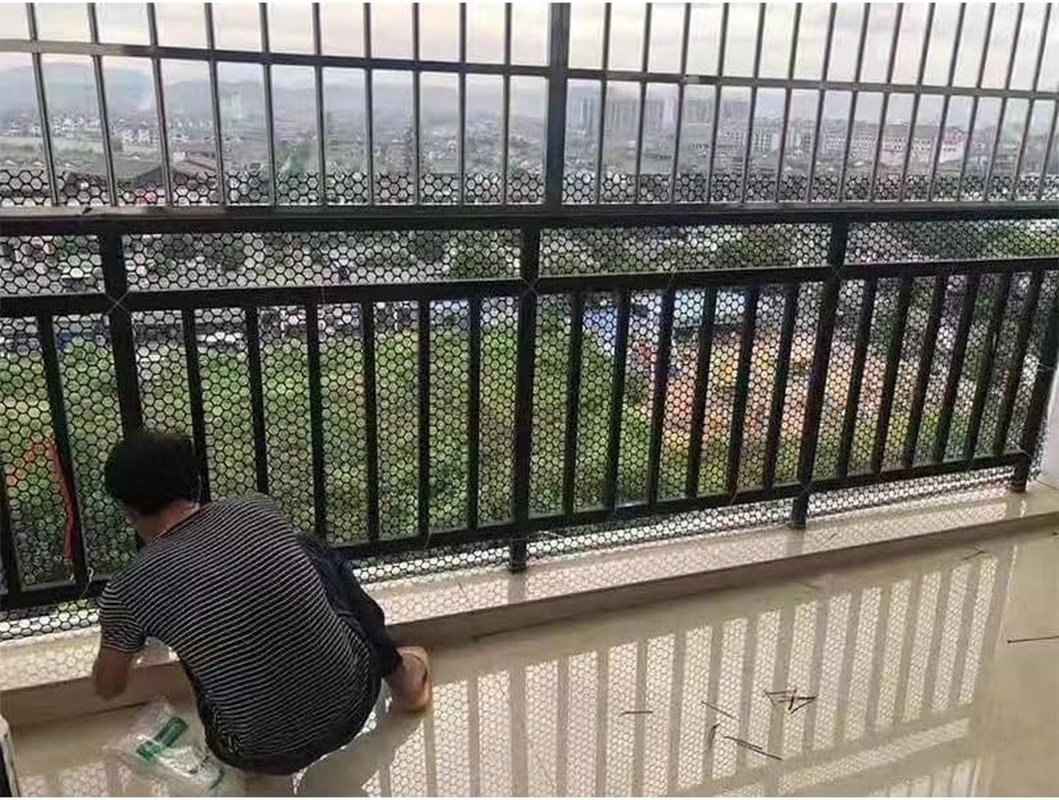 Plastic Fence Mesh, 300X40Cm Chicken Wire Fence, Mesh Lightweight Fencing, for Crafts Gardening Poultry Fencing (Black) image number 2