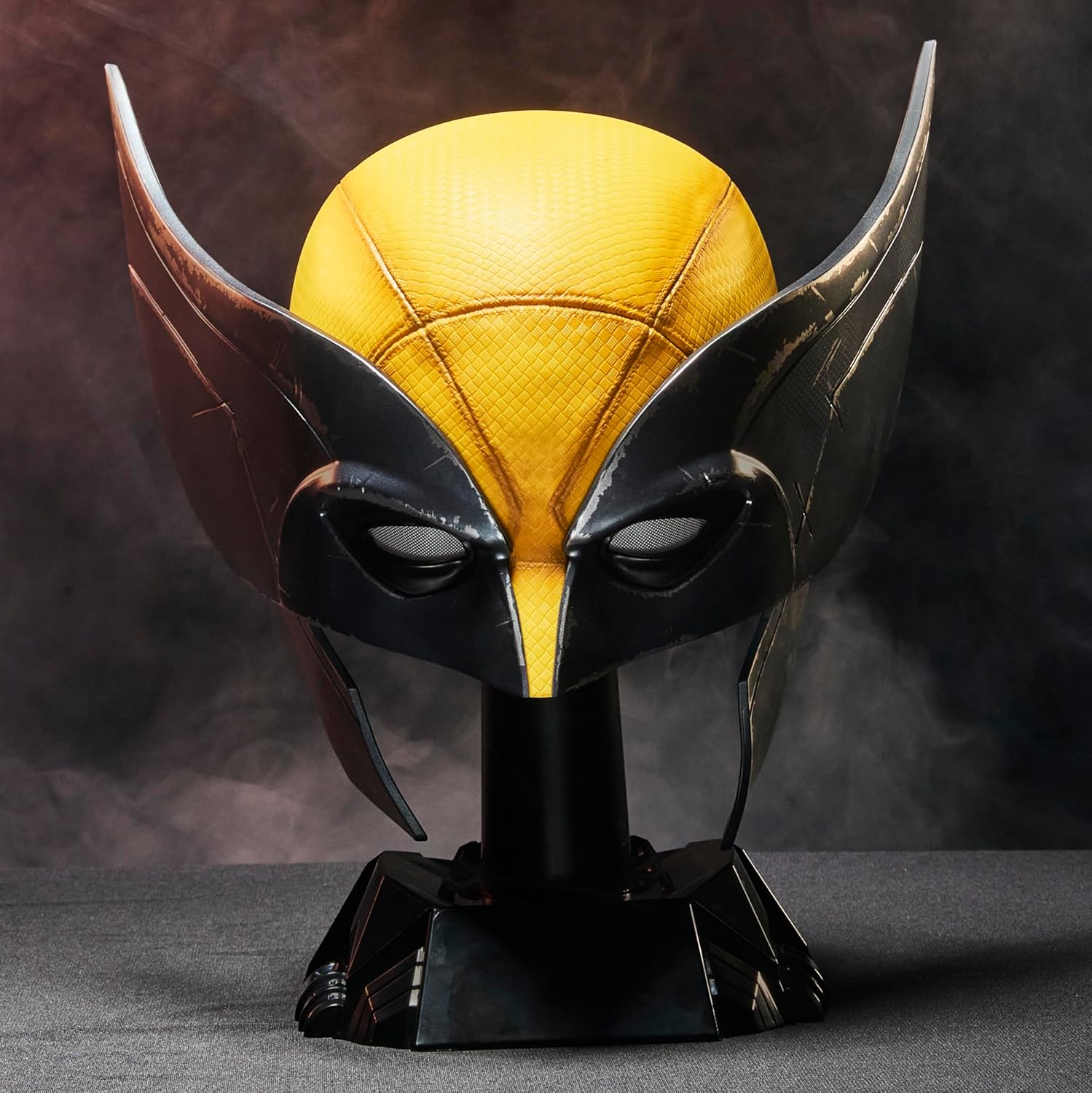 Marvel Legends Series Wolverine Premium Roleplay Mask, Movie Gear Collectibles for Adults image number 3