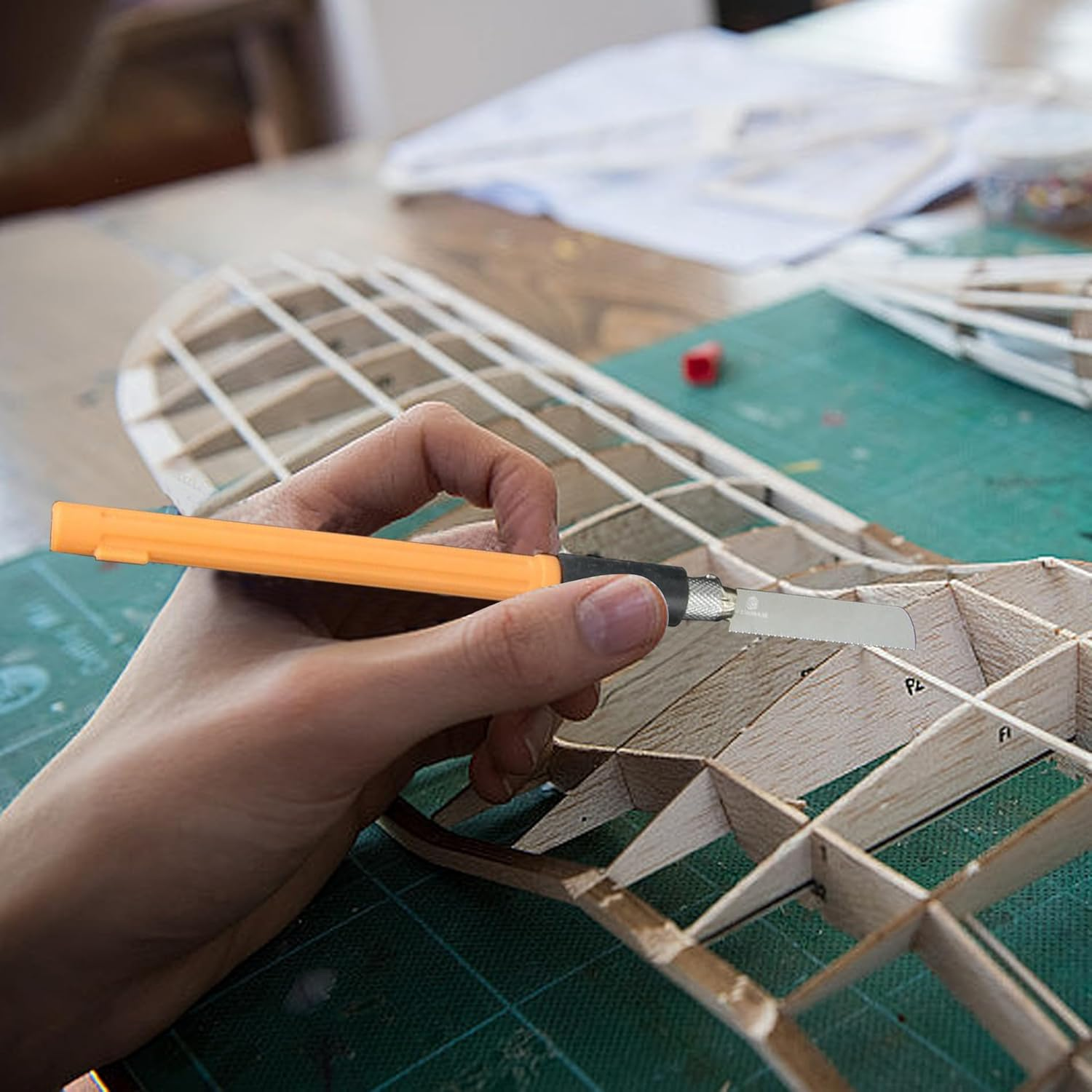 YUENTOEN Mini Hand Saw Model Tools, Modeling Knife Hacksaw Tool with 3 Pieces Craft Blades for Handcrafted, DIY Models and Other Fine Cutting image number 3