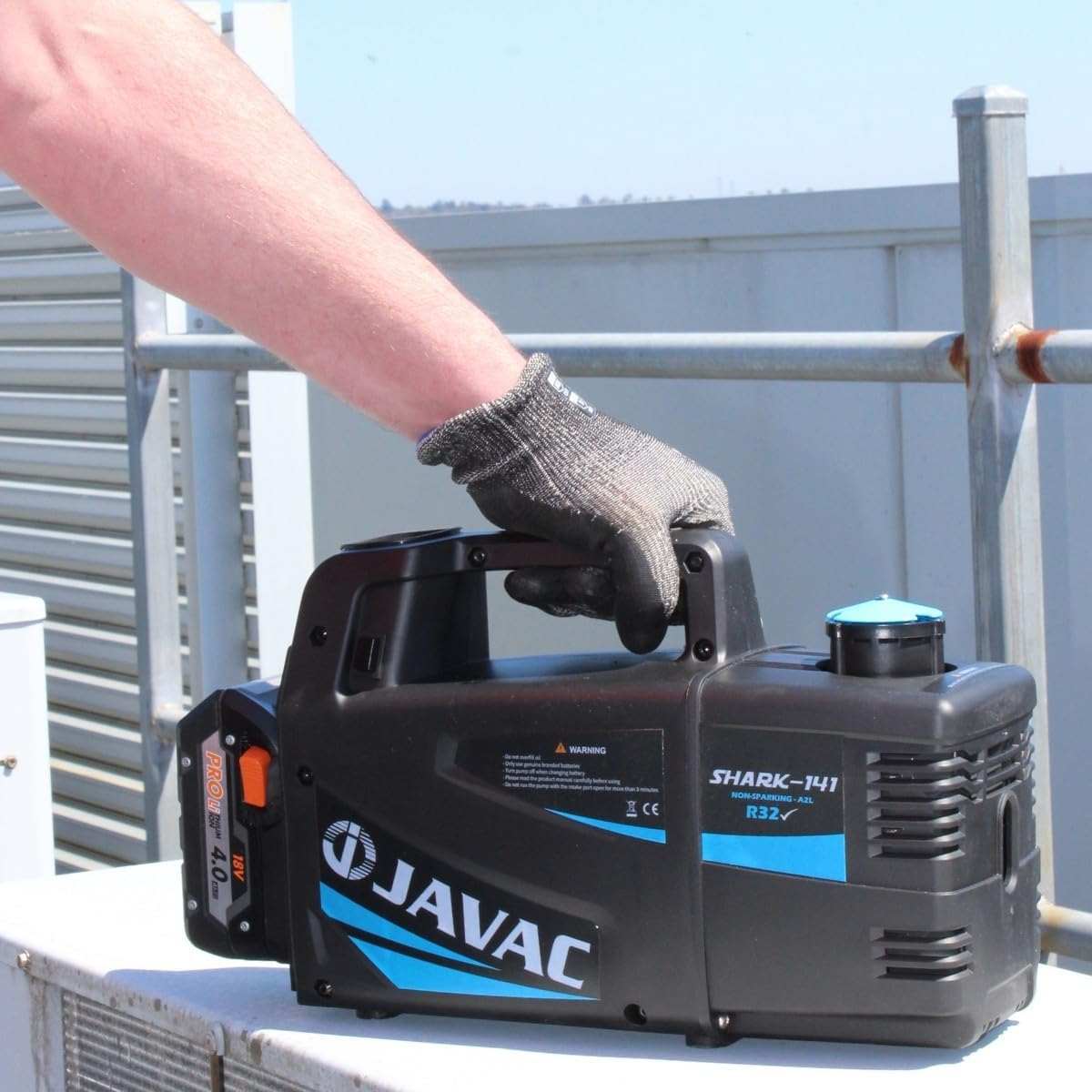 Javac Shark-141 Upgraded Cordless 2-Stage Vacuum Pump, 141 Litre/Min Flow Rate image number 3