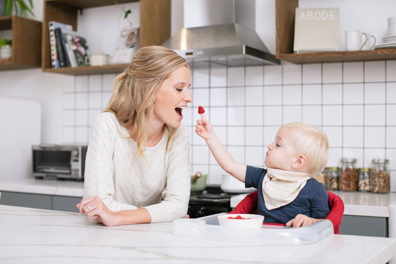 Inglesina Fast Table Chair - Award-Winning Convenient Baby High Chair - Use at Most Tables or Restaurants without Leaving Scratches (Red) - Black image number 5
