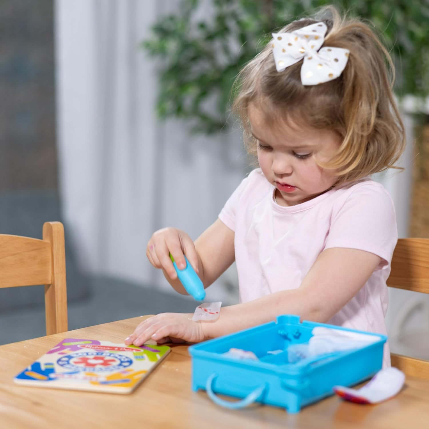 Melissa & Doug Pain & Bandages Reusable First Aid Playset &ndash; Role-Play Medical Kit with Water‑Reveal &ldquo;Pains&rdquo; & Bandages &ndash; Ages 3+ image number 6