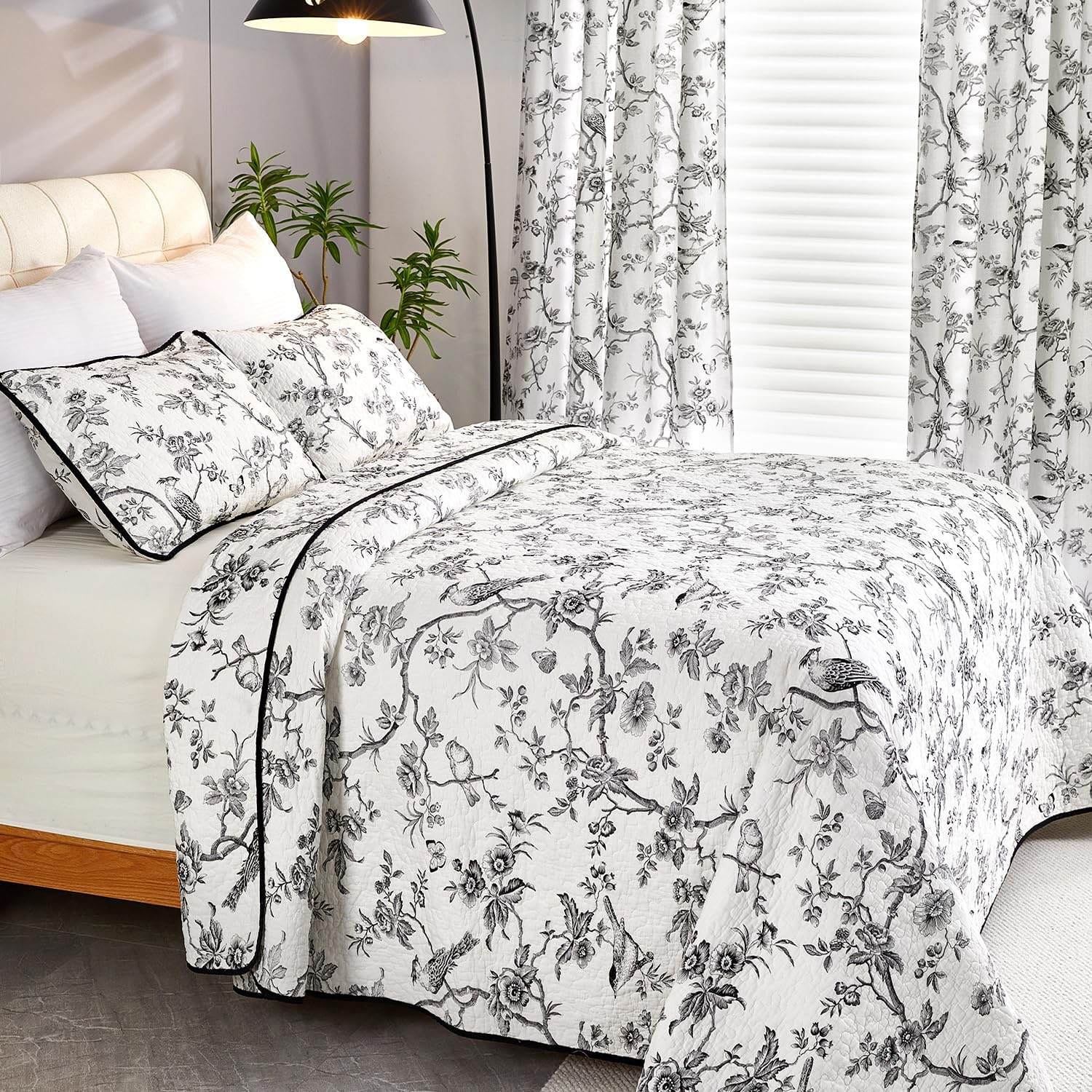 EVENHUG 100% Cotton Quilt King Size Black Bird Bedding Set Double Printing Lightweight Quilt Reversible Coverlet Bedspread with Pillow Shams All Seasons 3 Pieces (106"X96") image number 4