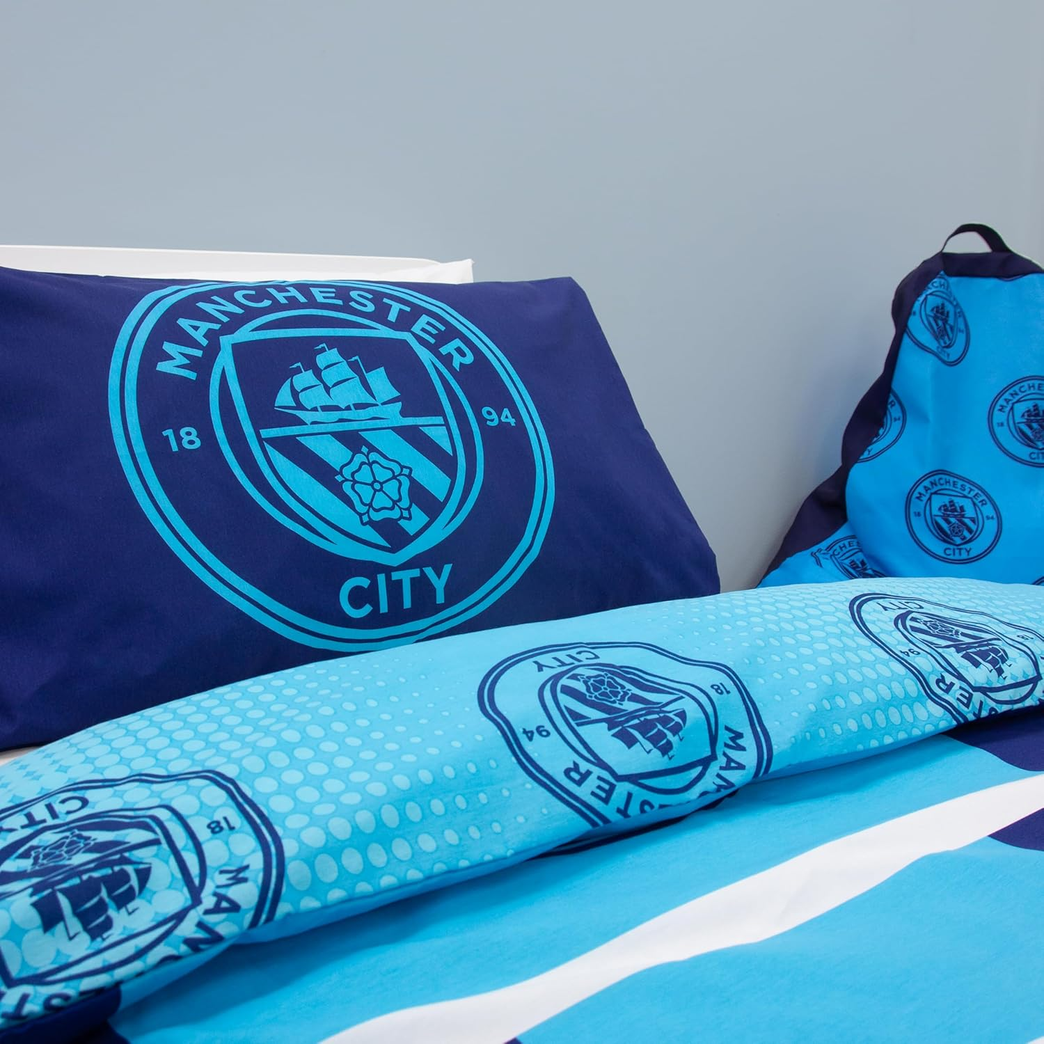 Manchester City FC Official Single Duvet Cover Set | Flashy Design | Blue Reversible 2 Sided Football Bedding Cover Official Merchandise Including Matching Pillow Cases | Polycotton image number 6