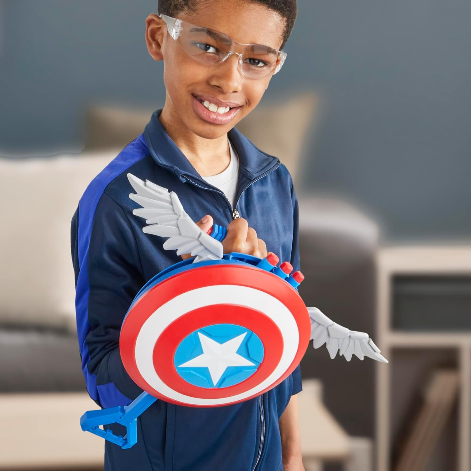 Marvel Studios Captain America Brave New World NERF Skyshot Blaster, Shield Roleplay Toy, Super Hero Toys for Kids 5 and Up image number 6