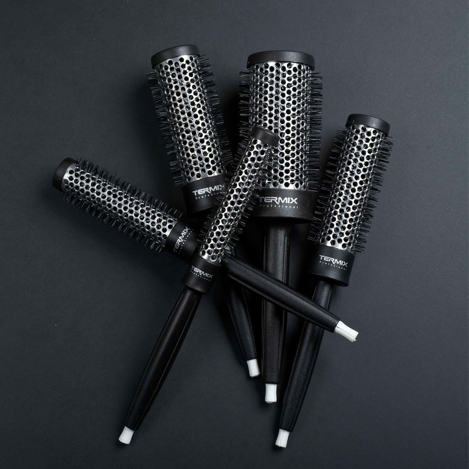 Pack Termix Profesional Hairbrush- Aluminum Thermal Hairbrush with Nylon Bristles, Ideal for All Types of Hairstyles- It Includes 5 Diametres &Oslash; 17, 23, 28, 32, 43 Mm image number 2