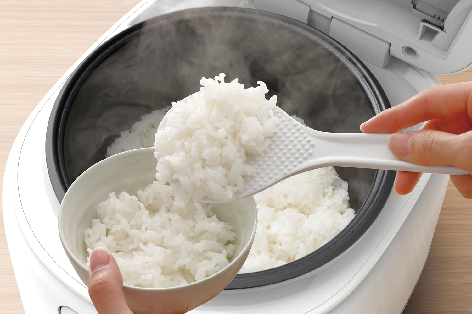 Panasonic 5.5 Cup 1L Premium Rice and Multi Cooker with Fuzzy Logic, 24 Hour Timer, Non-Stick Pan and 10 Auto Menus for Rice, Porridge, Bread, Cake, Soup, Slow Cook and More, White (SR-DL104WST) image number 4