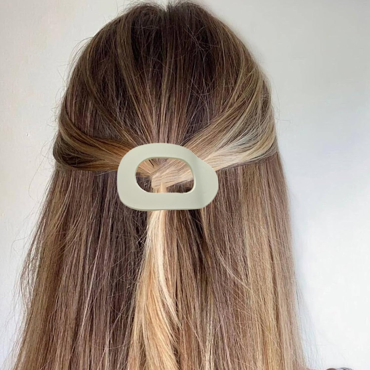 Pack of 4 Flat Hair Clips, Duckbill Hair Clip, Flat, French Flat Claw Clips, Flat Claw Clips with Inner Teeth, Hair Clip for All Hair Types image number 1