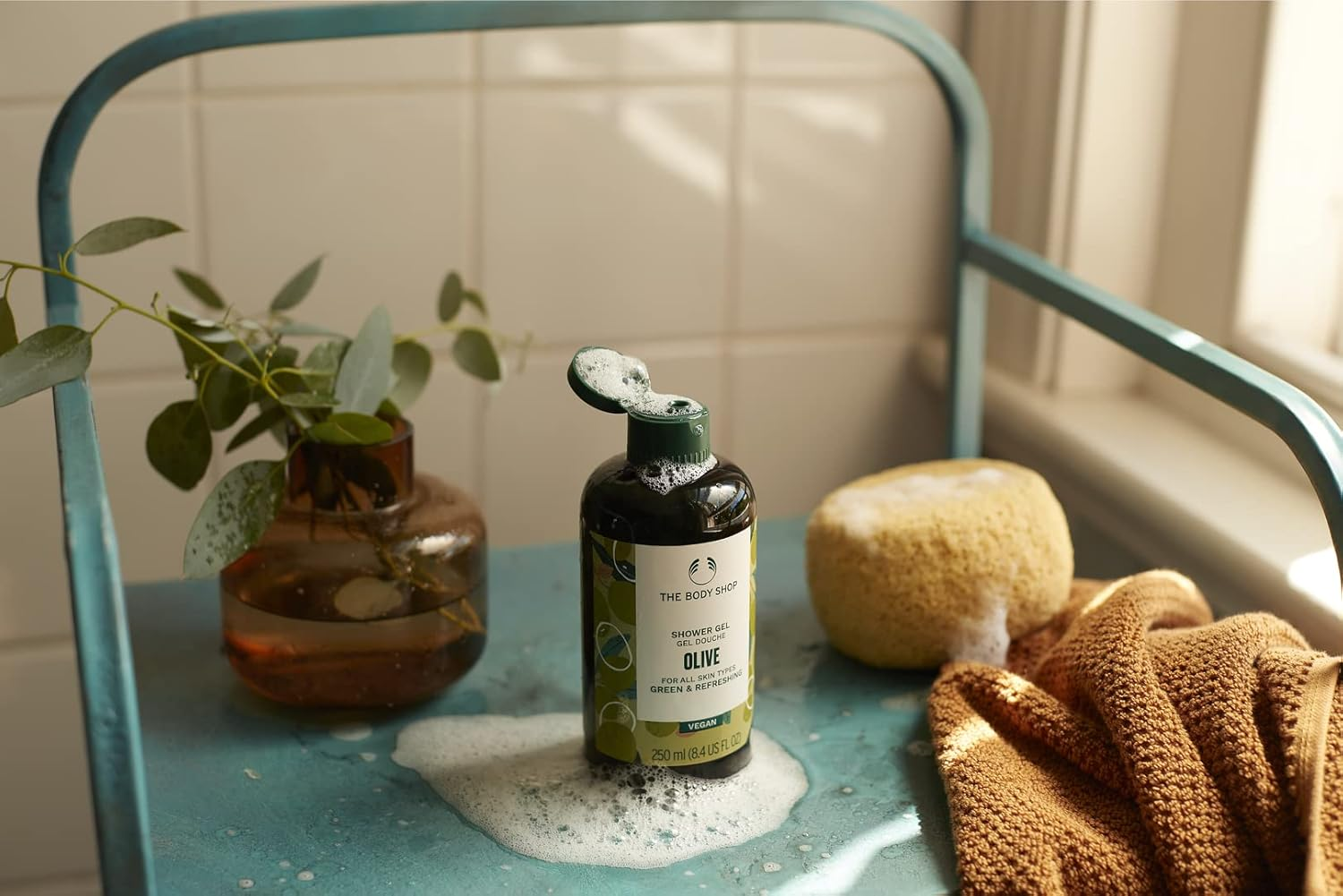 The Body Shop Olive Shower Gel, 250Ml image number 1