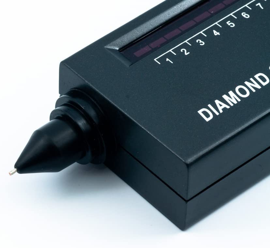 QUMOX Diamond Tester II V2 with 60X LED Loupe &ndash; Portable Electronic Gemstone Selector Tool for Diamond, Moissanite & Gem Testing &ndash; High Sensitivity Thermal Conductivity Detector with Sound & Light Ind