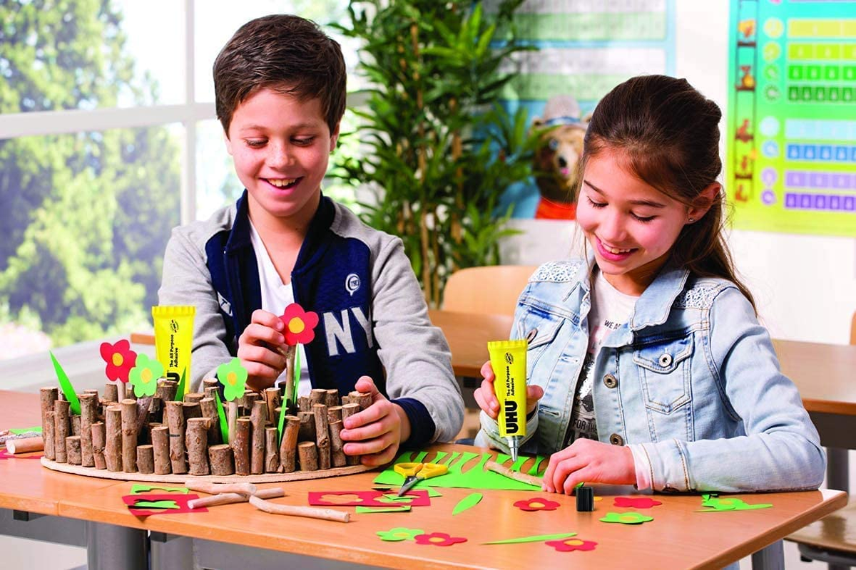 UHU Versatile All Purpose Adhesive Liquid 125Ml, (33-40815) image number 3