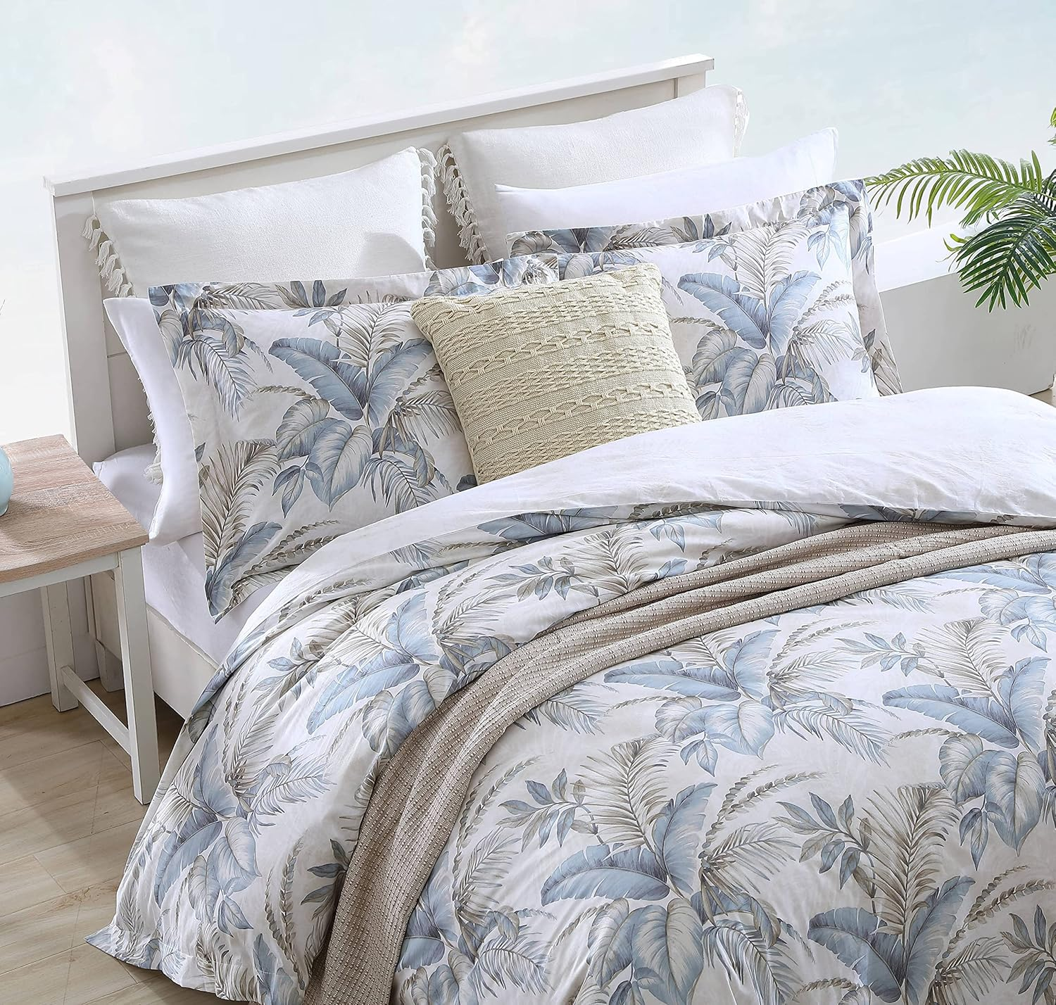 Tommy Bahama - Queen Duvet Cover Set, Cotton Bedding with Matching Shams & Button Closure, All Season Home Decor (Bakers Bluff Blue, Queen) image number 1
