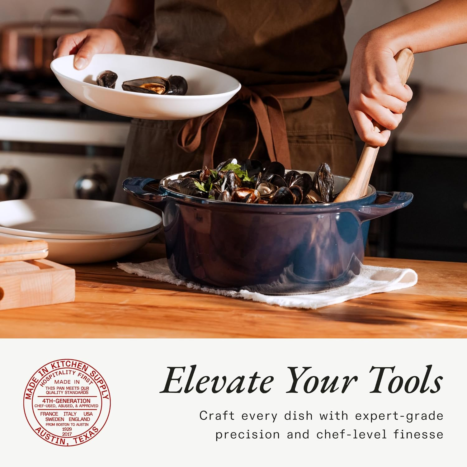 Made in Cookware - Dutch Oven 5.5 Quart - Blue - Enameled Cast Iron - Exceptional Heat Retention & Durability - Professional Cookware - Crafted in France - Induction Compatible