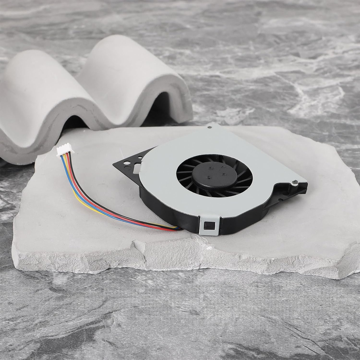 Emsea 1PC 4-Pin CPU Cooling Fan Compatible with Intel NUC7 Nuc7I5Bnh Nuc7I5Bnk Nuc7I7Bnh Series Compatible with NUC5 Nuc5I3Ryh Nuc5I3Ryk Fan Assembly image number 2