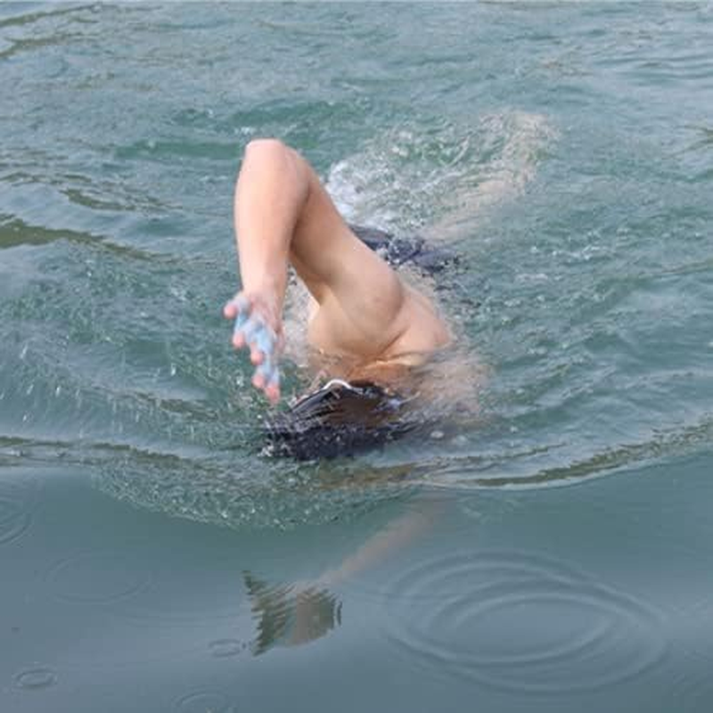 1 Pair Silicone Swimming Hand Webbed Silicone Swim Gear Fins Hand Webbed Flippers for Snorkeling