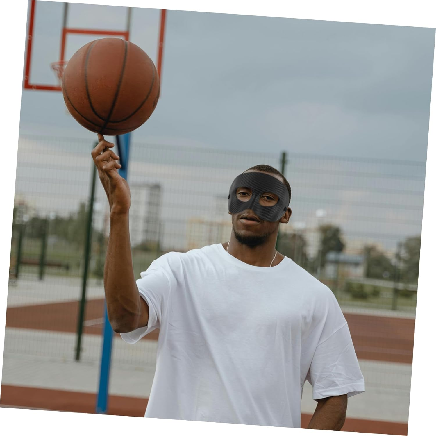 CLISPEED for Broken Nose Lightweight Sports for Men Black for Football and Basketball Breathable Design for Comfort Competitive Sports