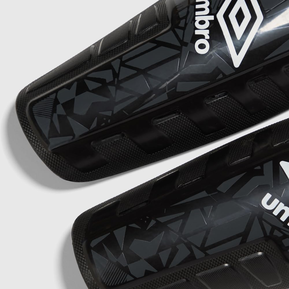UMBRO Defender Guard_S_Black/White image number 2