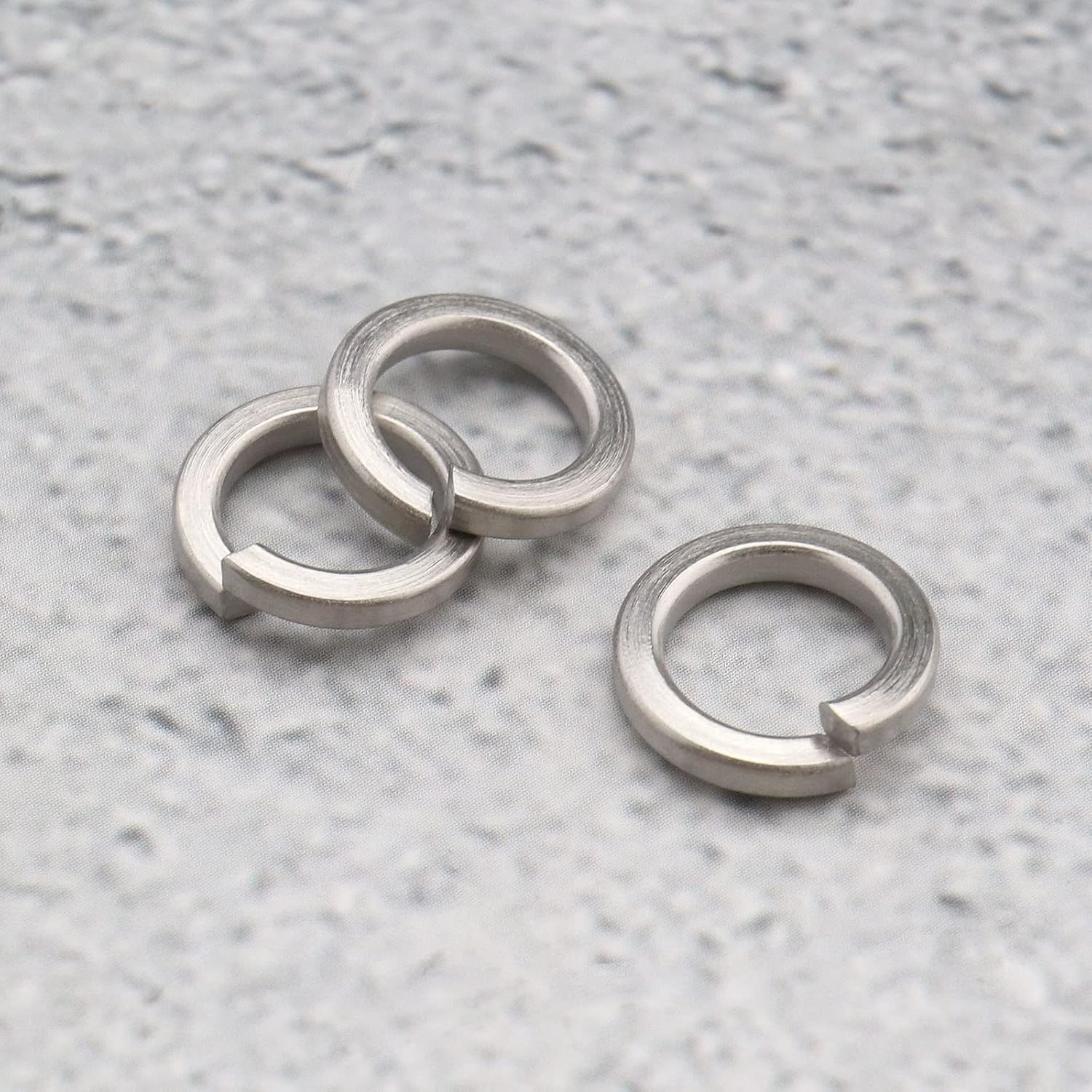 Emagtech 60PCS M10 Spring Washers Stainless Steel Split Ring Helix Lock Washer Single Coil Square Section Shim Gasket Ring for General Purpose Engineering image number 5