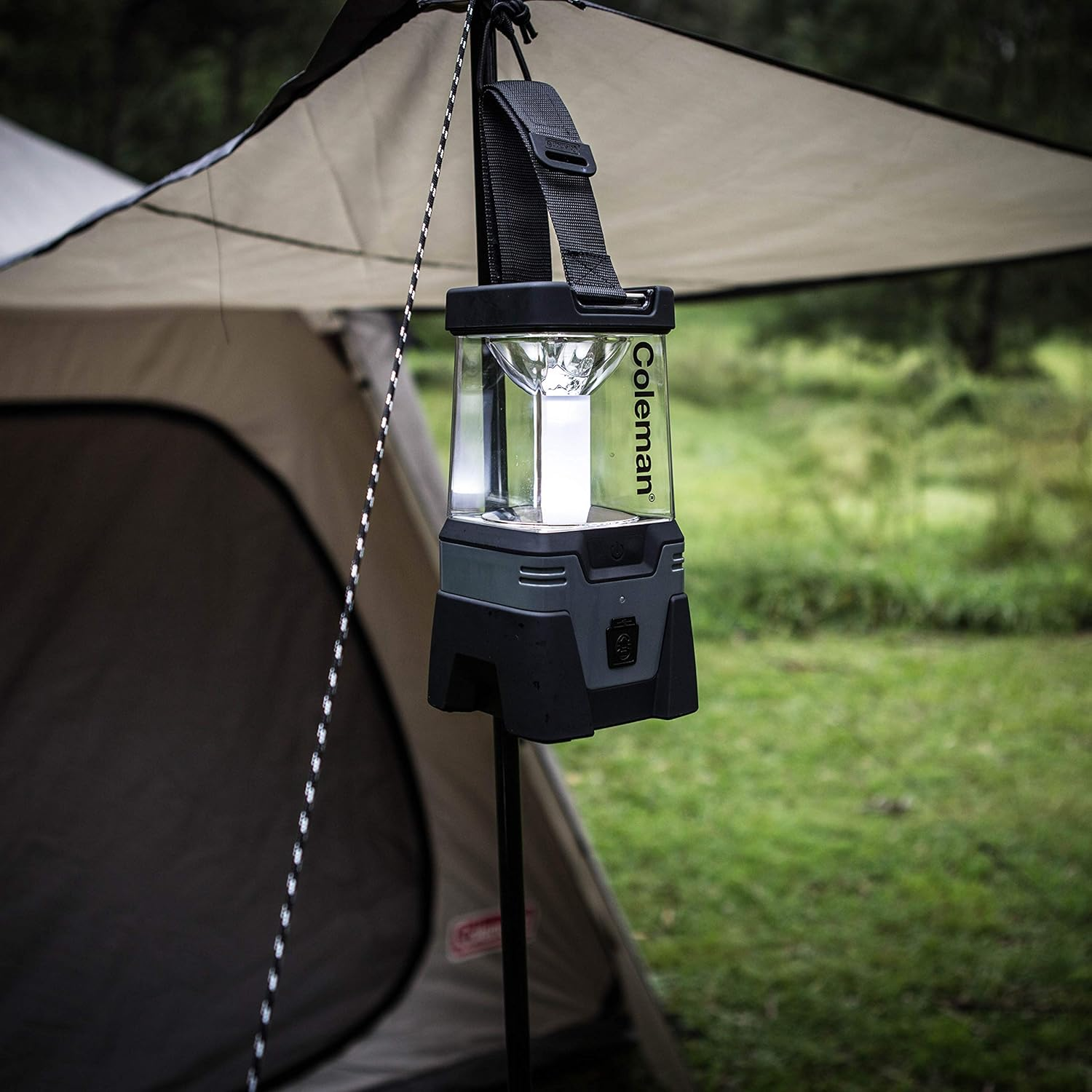 Coleman Easy Hang Camping Lantern | Bright 400 Lumen LED Lithium Ion Torch image number 1
