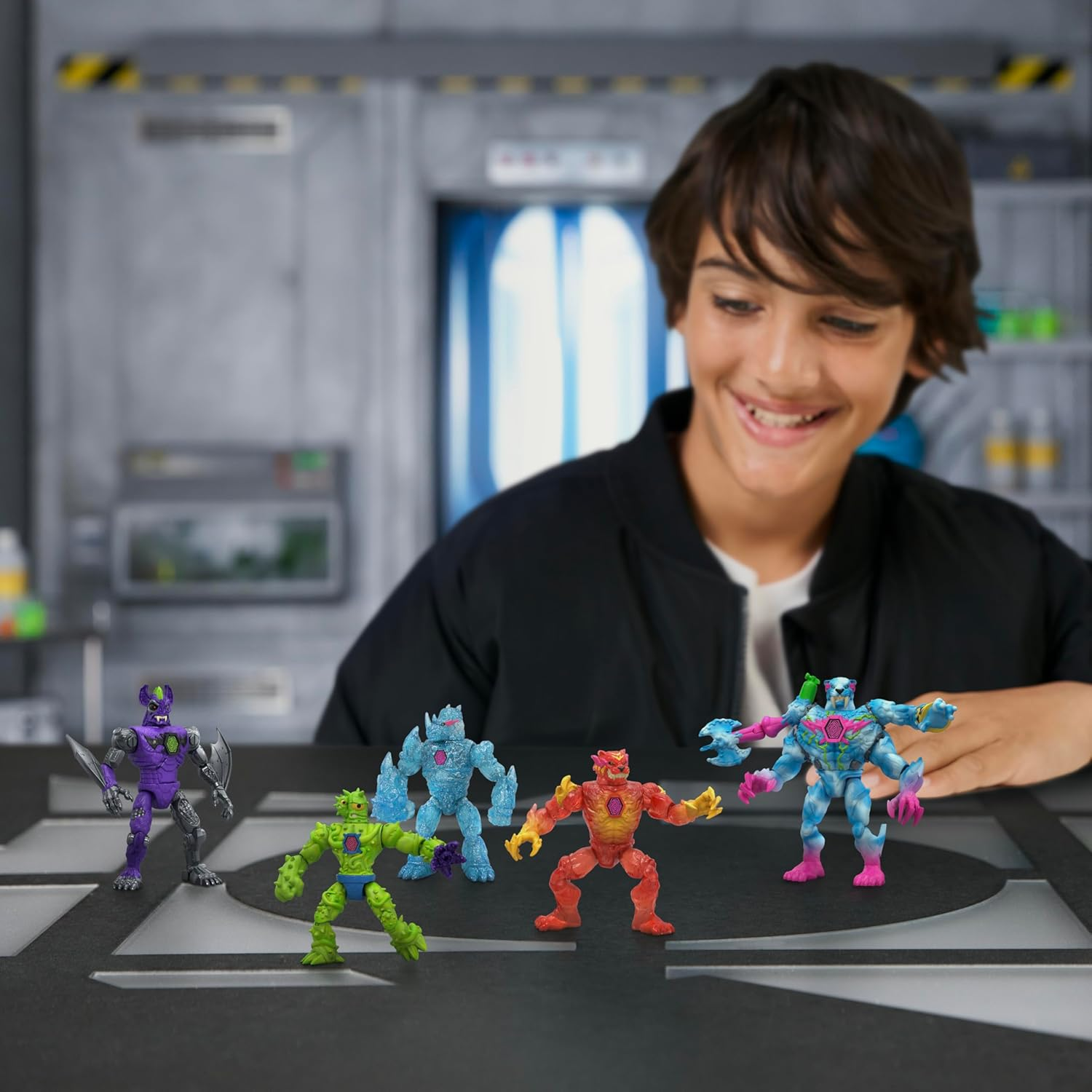 Mrbeast Lab Hybrids Mega Pack, Reveal Different Hybrid Parts to Create 5 Mix & Match Action Figures, Including a Mega Torso Panther Experiment to Reveal Hybrid'S Real Colors, Collect 30+ Beasts image number 3