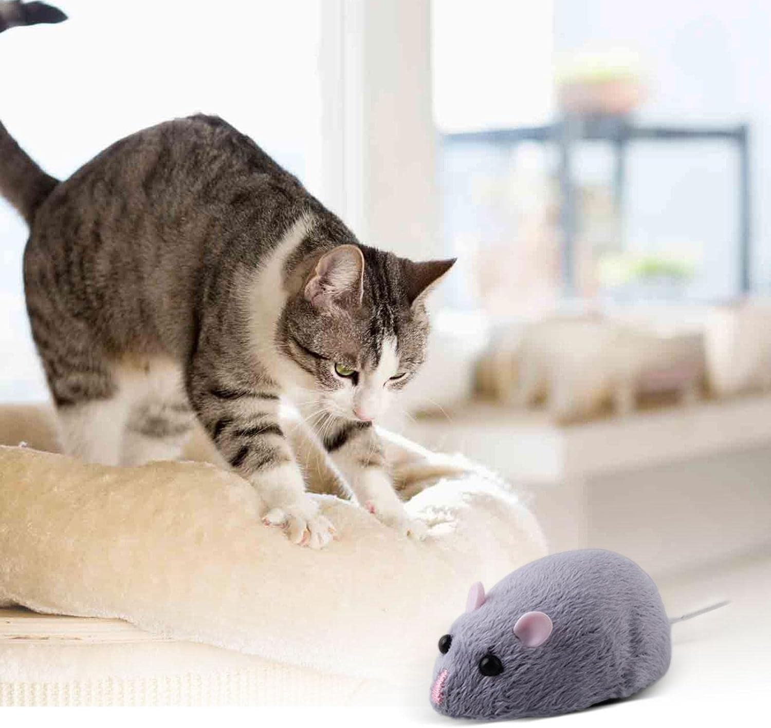 Electronic Moving Mouse, Realistic Interactive Cat Toy Robot Moving Mice with Squeaking Sound, Built-In Battery for Cats (Color : A) image number 6