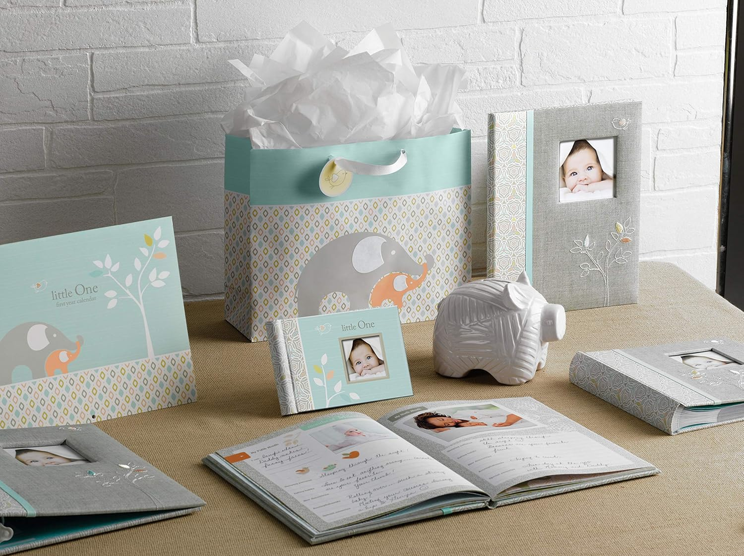 C.R. Gibson Grandma'S Brag Book, 10 Sheets/20 Pages, Holds up to 40 Photos, Acid/Pvc Free Photo Safe Pages, Measures 4.5" X 7" - Linen Tree - Loose Leaf Memory Book image number 3