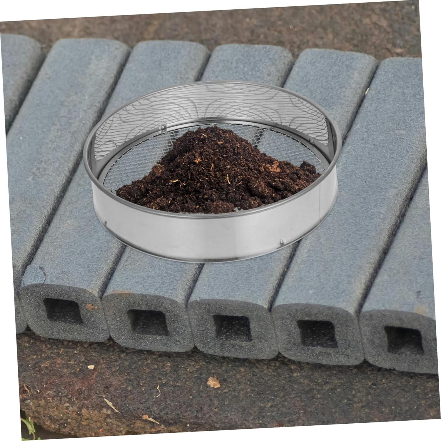 Garden Soil Sifter Mesh Sieve Sifting Pan Soil Sifter for Rocks Multi-Use Sieve for Gardening