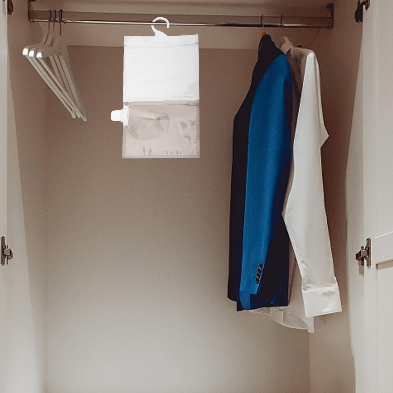 Angoily 10Pcs Reusable Hook Dehumidification Bags for Closet and Kitchen Hanging Moisture Absorber Packs Space-Saving Moisture Control with Clear Monitor Design image number 5