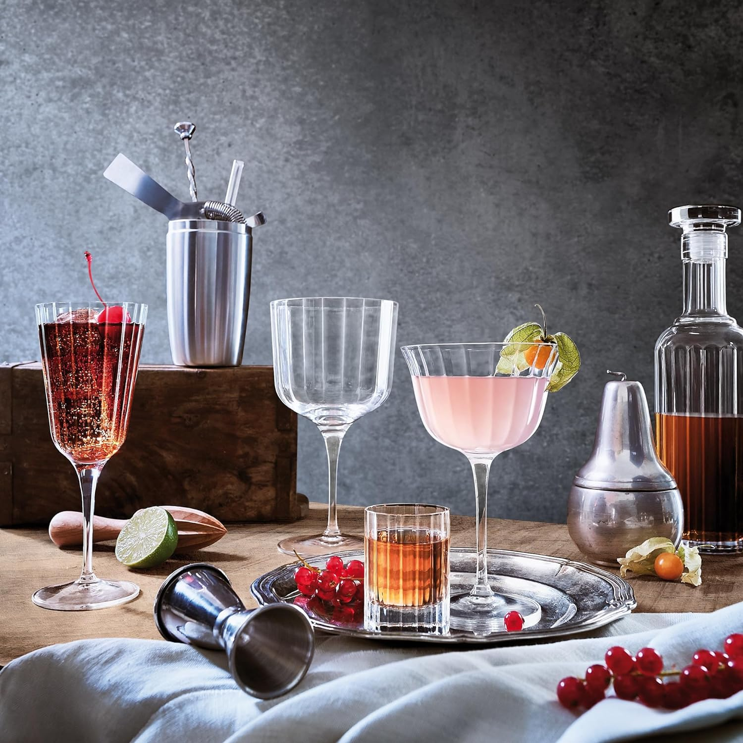 Luigi Bormioli C516 Bach Gin Glass 4-Pieces, 600 Ml Capacity, Clear, 4 Count (Pack of 1) image number 7