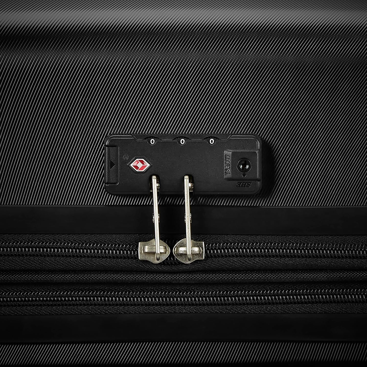 Samsonite Luggage Set - 20" Carry on & 28" Spinner - Hard Shell - Premium 360 Dual Spinner Wheels