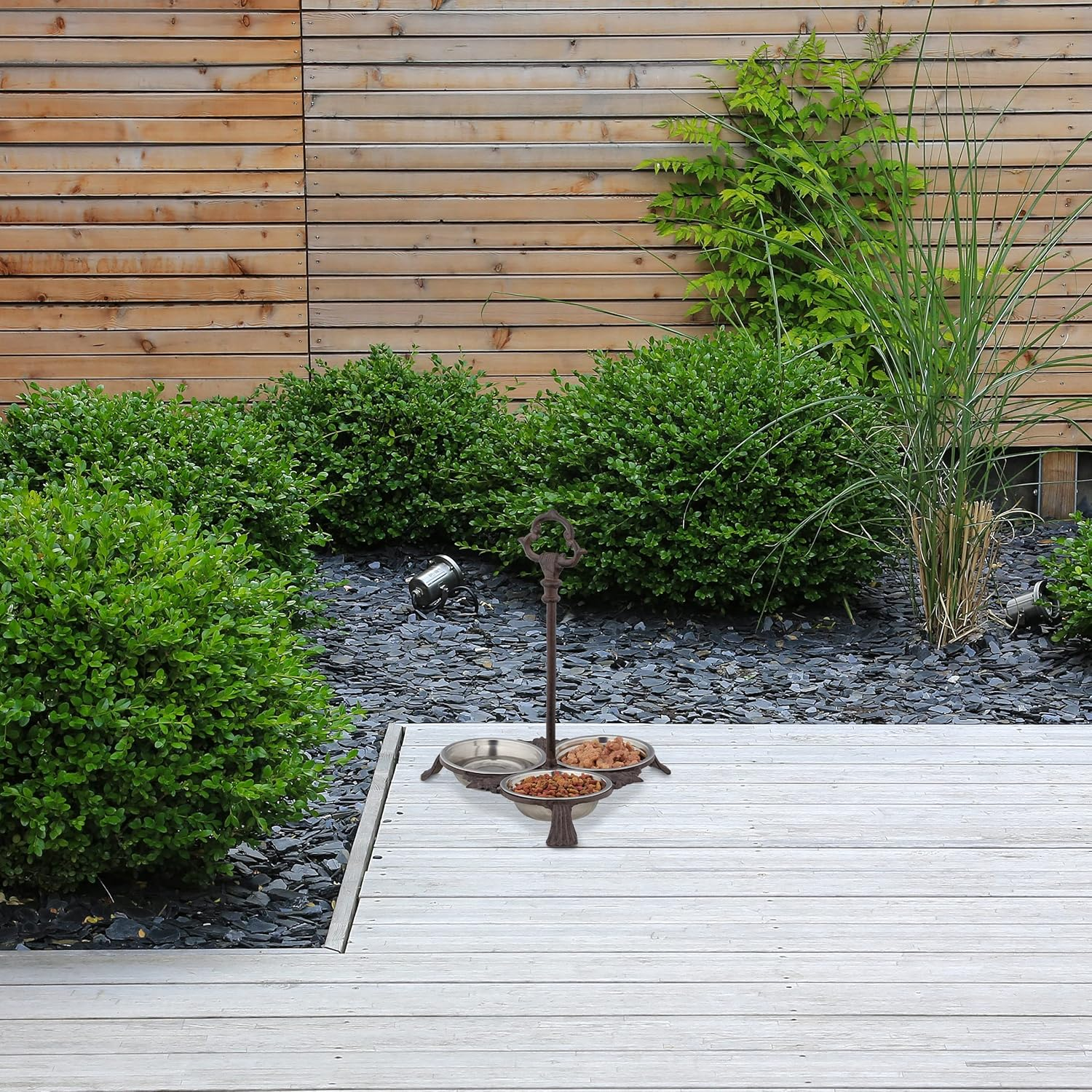 Relaxdays Cast Iron Feeding Station for Cats & Dogs, 3 Stainless Steel Bowls, Antique, Handle, Outdoor, Dark Brown, 37 X 31.5 X 30 Cm image number 4