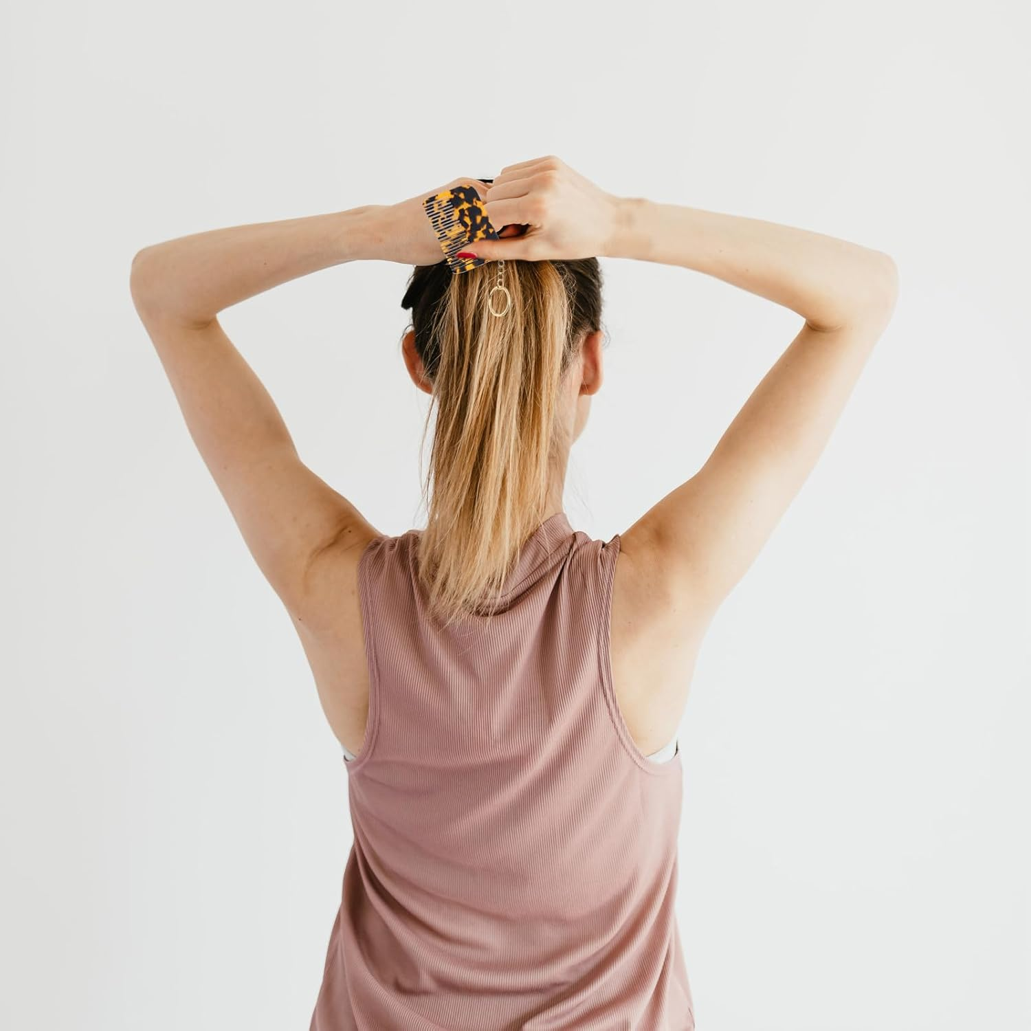 TOVINANNA 2 Pcs Mini Leopard Print Wide Tooth Comb Keychain Portable Acetate Hair Styling Tool for Women Travel Purse Comb Compact Pocket Accessory image number 4