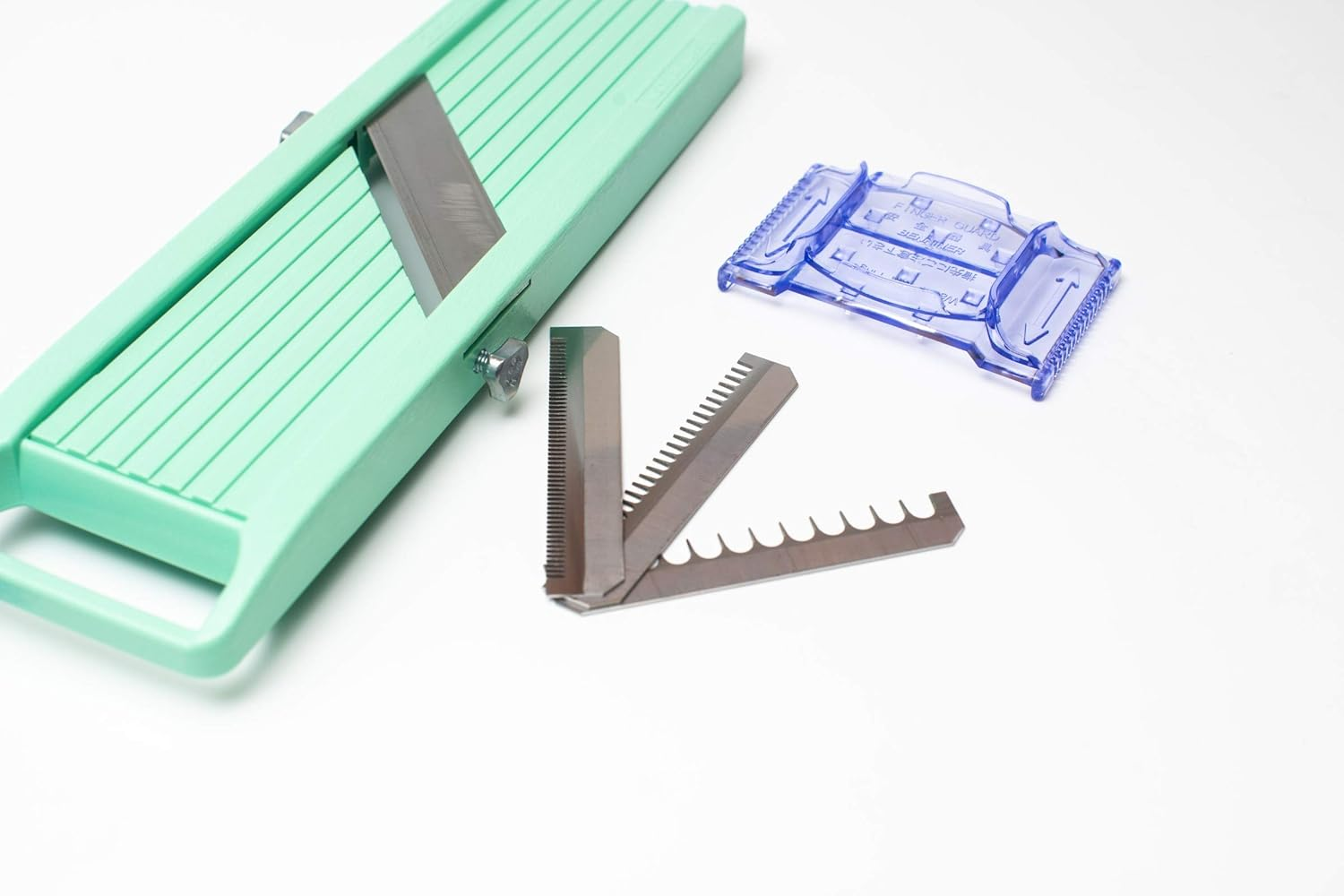 Benliner Classic All-Purpose Vegetable Cooker, 12.6 X 3.5 X 1.0 Inches (32 X 9 X 2