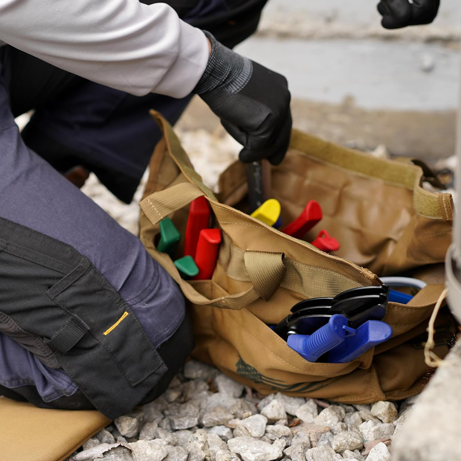 MIDWEST BUILDING Tool Kit - 8 Piece Set Includes Aviation Snips with Siding Tools & Bag - MWT-BULDKIT02 image number 1