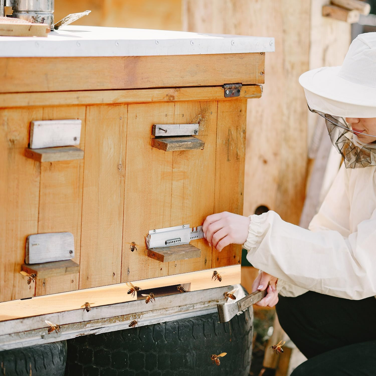 4 PCS Beehive Entrance Reducer, Wood Hive Entrance Protector Wood Bee Hive Entrance Reducer for 10 Frame Beehive Beekeeping Supplies image number 5