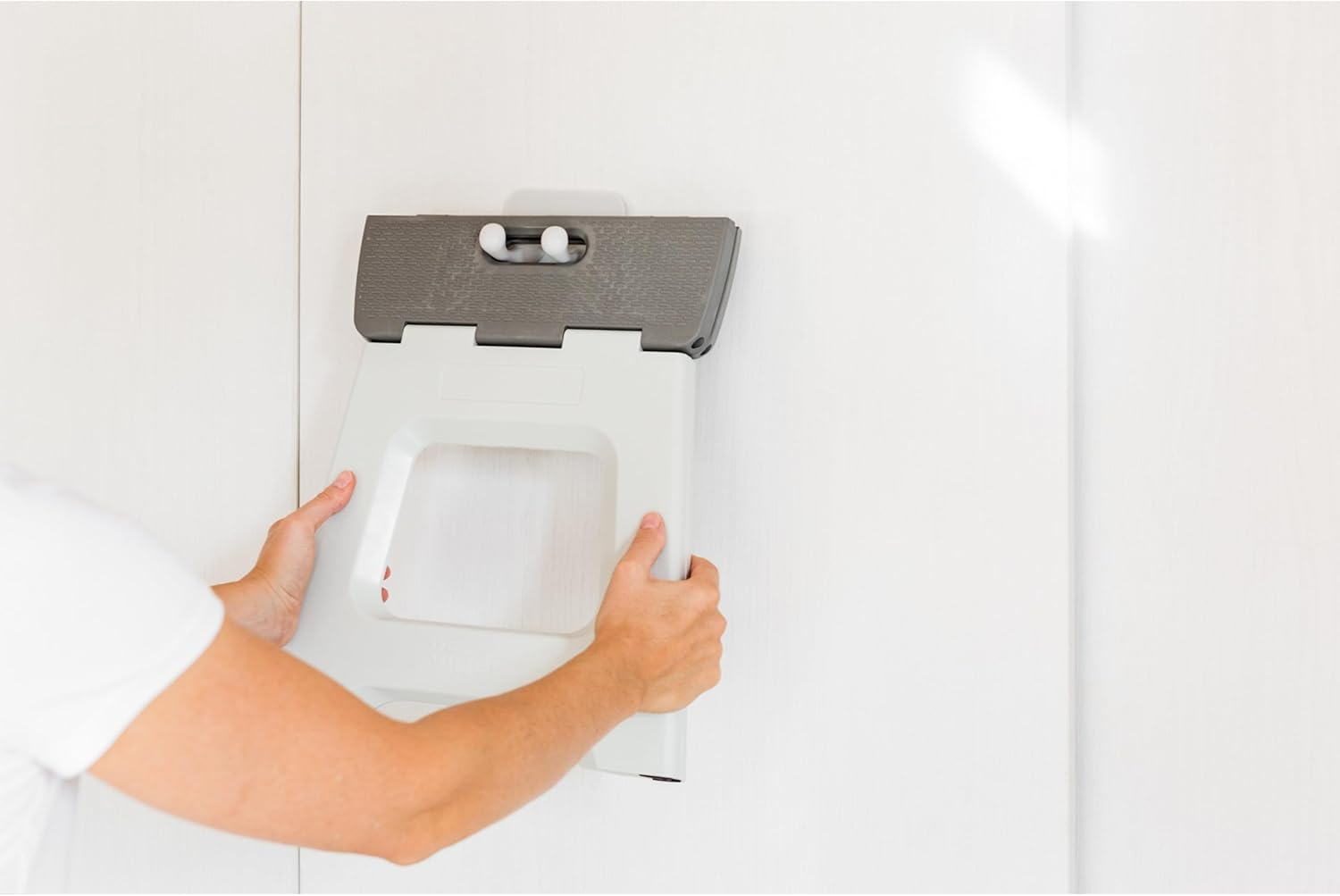 VIGAR Multi-Purpose Double Hook Compact Light Grey, 11.6 X 7.5 X 7.5 Cm image number 1