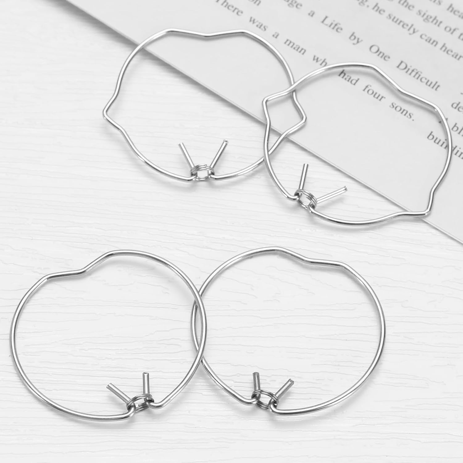 Create Idea 30PCS Retaining Spring Rings Clasp for MR16 MR11 Diameter 35Mm and 50Mm LED Halogen Bulb Holders 2 Shapes 2 Sizes Bulb Fittings or Most Lamps image number 1