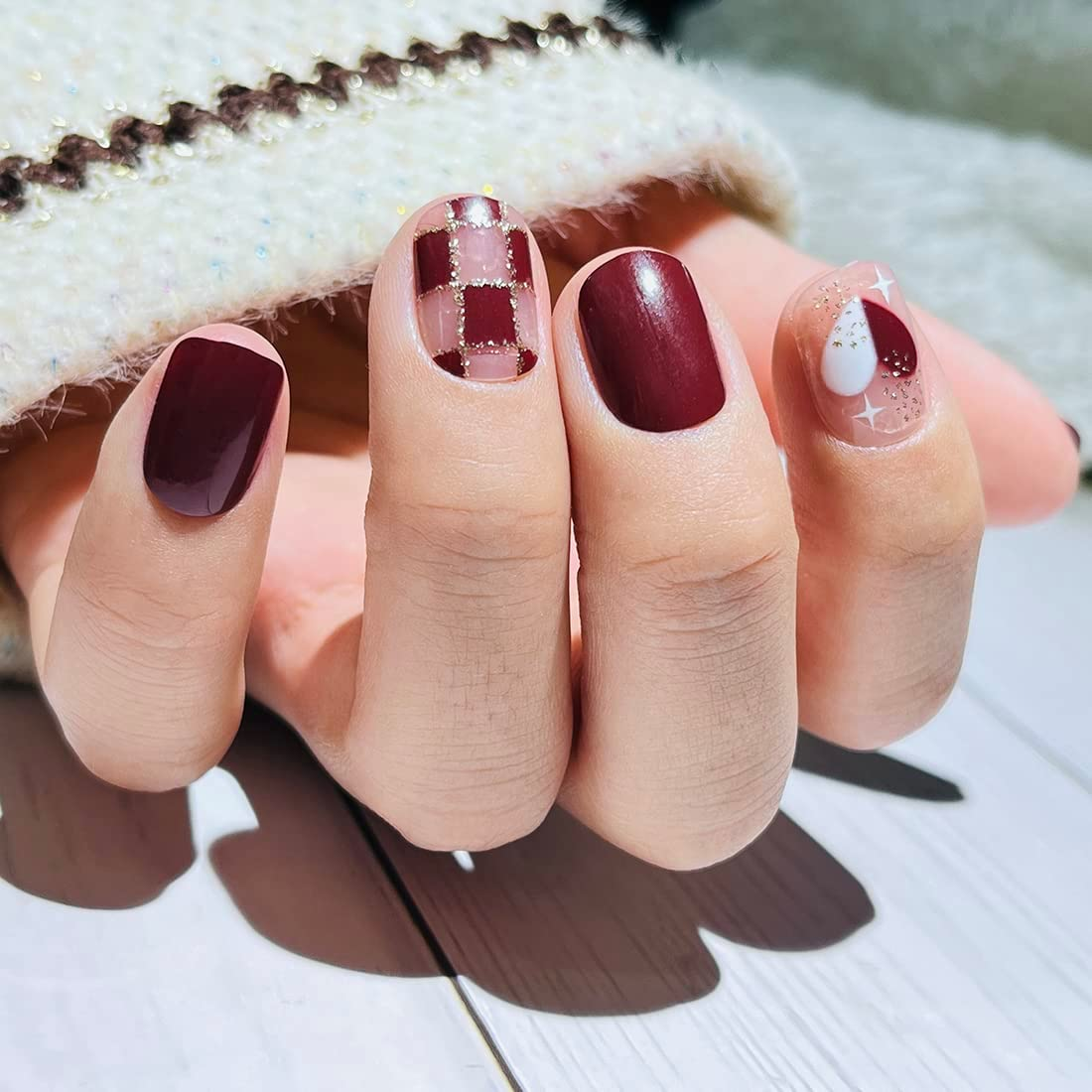 Short French Fake Nails Full Cover Red round Glossy Nails with Grid Design Fake Nails Stick on Nails for Women Girls （24 PCS） image number 2