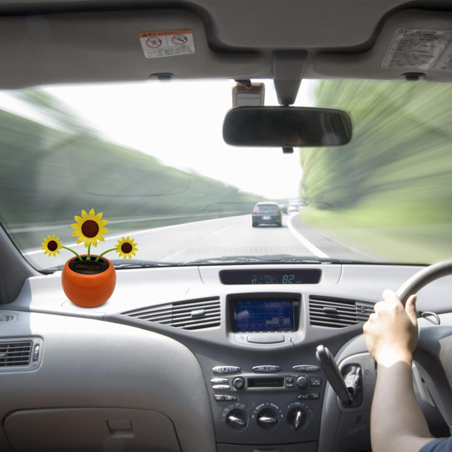 Solar Dancing Sunflower Toy - Sunflower Solar Car Ornament | Portable Shaking Head Car Toy, Reusable Solar Powered Dashboard Decor for Home, Bedroom and Car Buniq image number 5