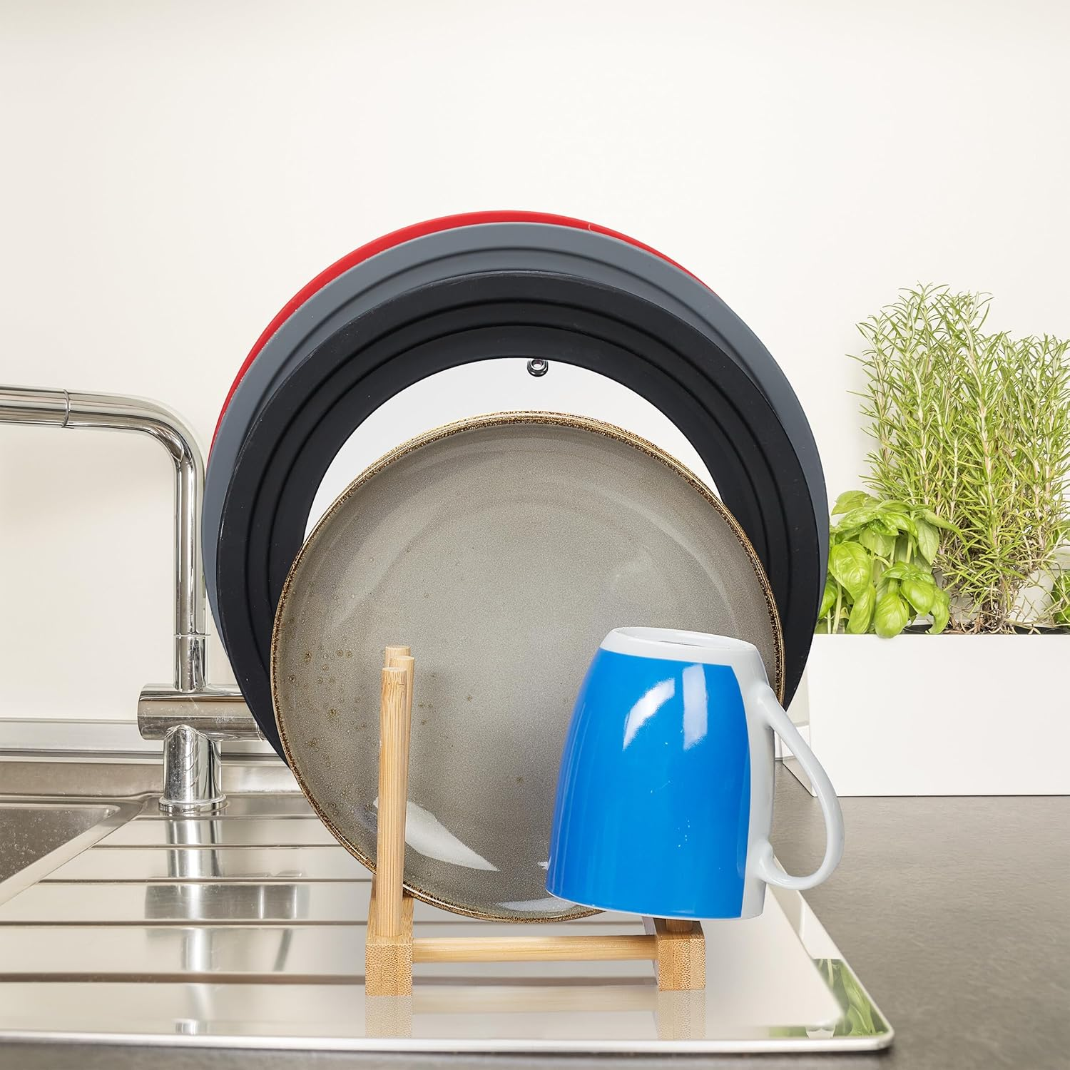 Relaxdays Plate Stand for 8 Plates, Boards, Lids, Set of 3, Bamboo, H X W X D: 12 X 12.5 X 34 Cm, Natural image number 1