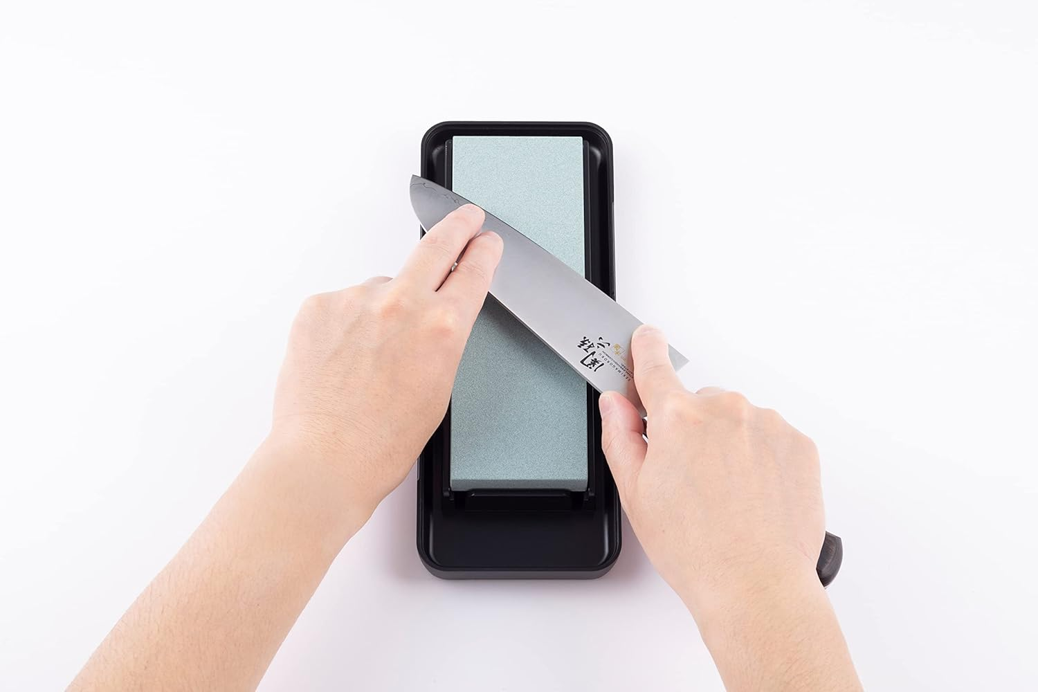 Kai Kai AP0328 Seki Magoroku Rough Whetstone Knife Sharpener #220 Storage Case Included, Made in Japan image number 1