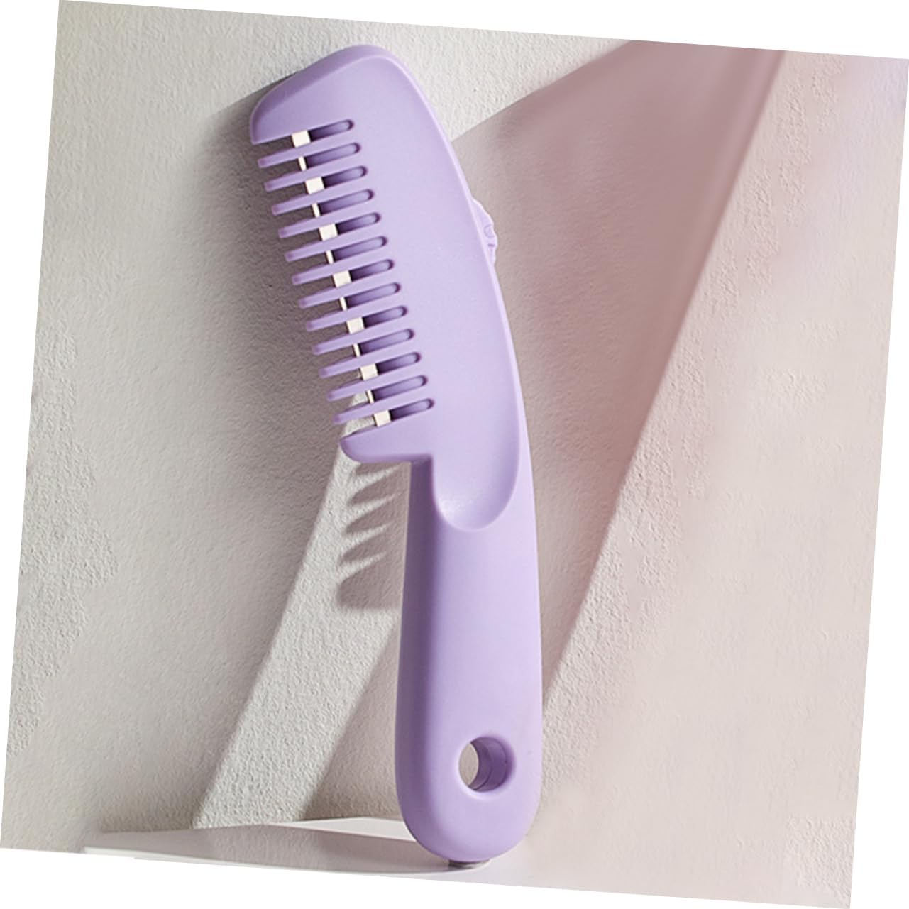 FONDOTIN Hair Trimming Comb with Dual Sided Design for Smooth Fade Haircuts Lightweight Quiet Operation for Sensitive Scalps Battery Powered for Home and Travel Use image number 1
