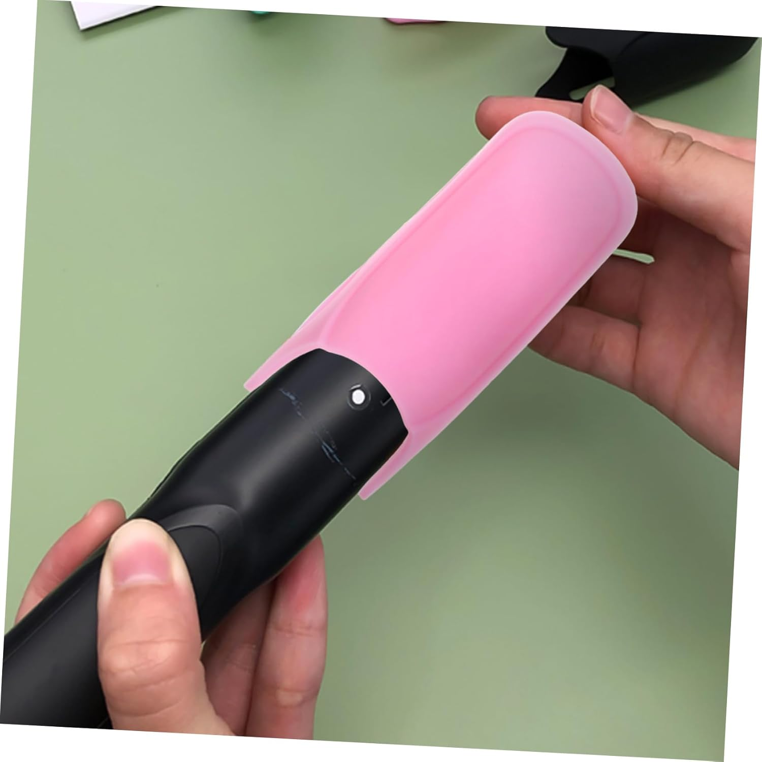 WOFASHPURET Professional Flat Iron Cover Hair Straightener Holder Silicone Heat Resistant Sleeve image number 2