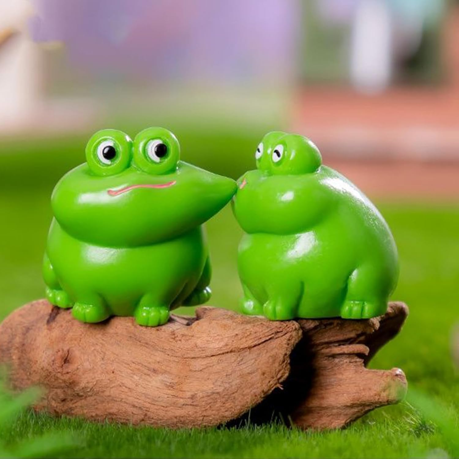 Cute Kiss Face Animal Car Dashboard Decorations, Love Funny Micro Landscape Car Interior Accessories, Kawaii Auto Rearview Mirror Ornaments for Cute Girl Vehicle Interior Desktop Gifts 2Pcs(Frog)